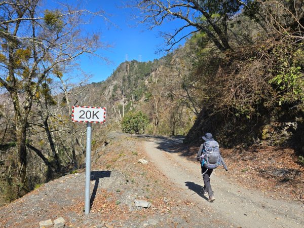 六順山七彩湖 202402252440199