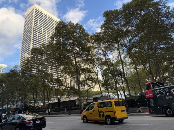 [紐約馬之行-04] 2025_1031 布萊恩特公園(Bryant Park)2943437