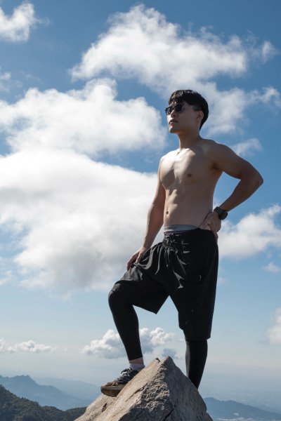 跟老婆一起爬出大景的鳶嘴山 2025.12.30封面