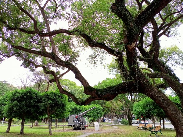 美麗的劍潭、渾然天成的猴洞巨岩和湖山磺溪1320186