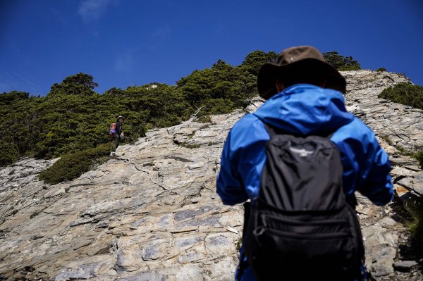 帝王之座-南湖主峰線｜南湖大山＋南湖南峰＋巴巴山2884976