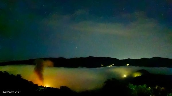 坪林南山寺 #星空夜景  #火燒雲   #紫薇雲海 #霧虹觀音圈 #曙光日出 7/112548695