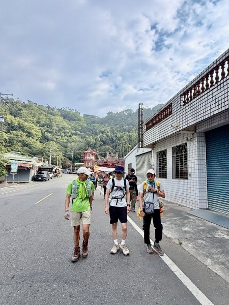 二尖.大尖山悠遊--好友再聚的茶園餘韻   2026.01.182985457