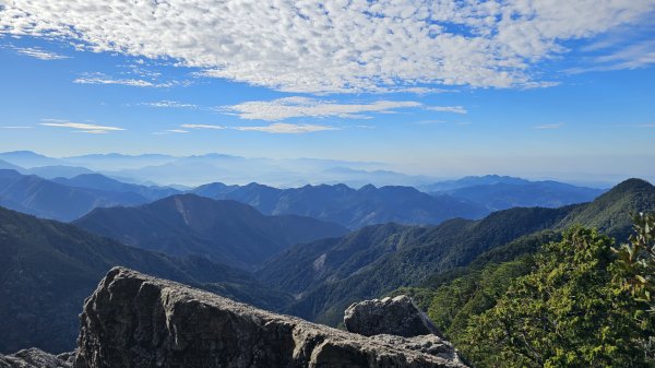 251212-【熱門不代表輕鬆！】🔥雖說鳶嘴稍來是中部熱門登山路線，但它可不是人人都能征服的美。2961969