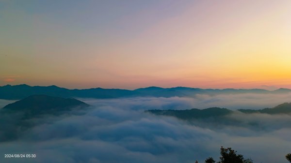 北宜郊山之濫觴 #琉璃光雲瀑  #琉璃光雲海 #日出雲海 #觀音圈雲海 8/242579095