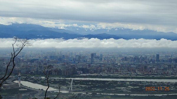 雲霧飄渺間的台北盆地&觀音山1926231