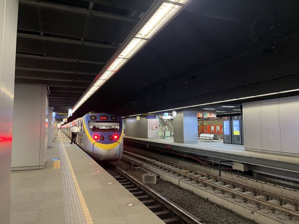 2025_0119 高雄車站2694842
