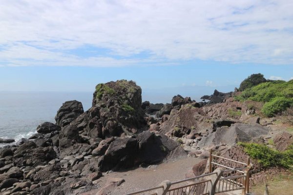 〔頭城〕北關海潮公園 一線天。單面山 豆腐岩 小海岬 巖頂。不可思議 古砲竟然不見了2259041