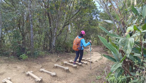 (姨婆趴趴走)第三十八集:攀登新北石碇小格頭獅頭山，探訪翡翠水庫的鱷魚島、千島湖、土虱頭景觀2416808