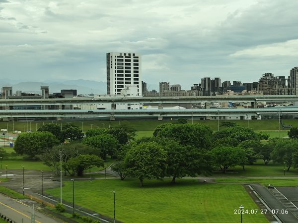 桃園國際機場→香港國際機場→華麗銅鑼灣酒店→時代廣場→地鐵→尖沙咀→iSQUARE→重慶大廈→K112563261