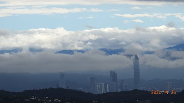 雲霧飄渺間的台北盆地&觀音山1926205