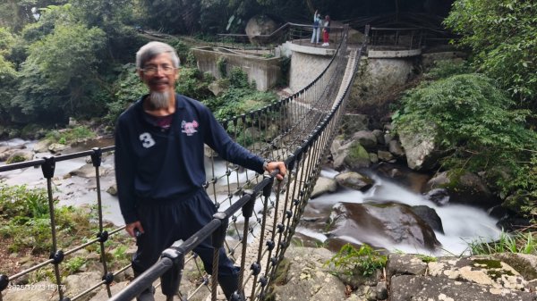 #夕陽 #火燒雲 #猴崁古道 #草山觀瀑吊橋 #住六公園 12/232968453