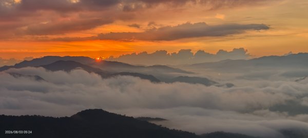 #石碇後山 #月亮 #曙光 #反燒 #日出 #雲海 8/3&103094733