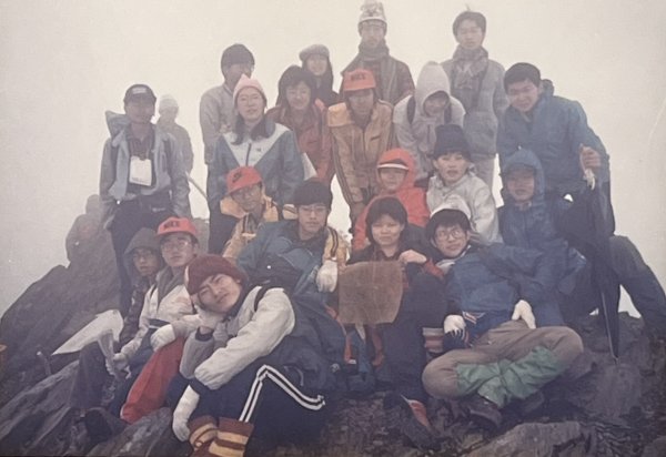 Alone in 八大秀    9月18日大地震隔日收到入園許可，相隔34年再訪秀姑巒山，懷念昔日的夥伴們，希望大家安好繼續馳騁山林。