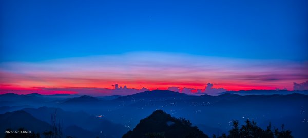 #二格山 #琉璃光 #霞光 #雲海流瀑 #日出 9/142883766