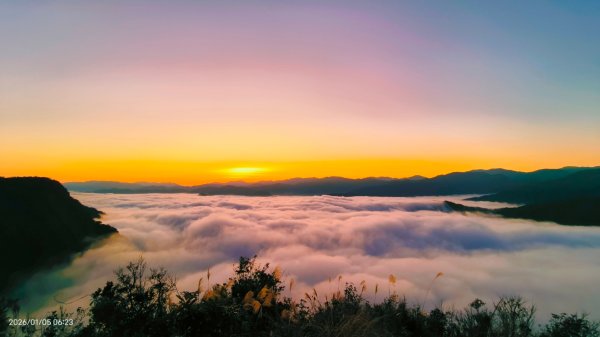 #新店四十份 #翡翠水庫壩頂 #覺真宮 #雲海 #日出 #雲瀑 #霧虹 1/52977310