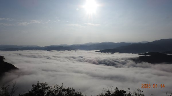 翡翠水庫壩頂/新店四十份公墓雲海+斜射光，個人在此最有層次最美的一次雲海1993145