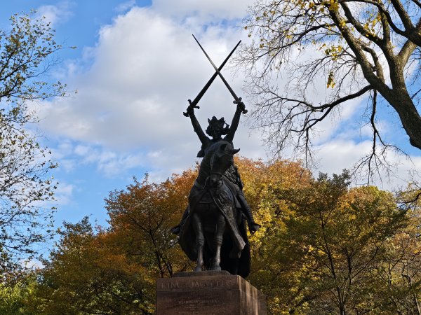 [紐約馬之行-13] 2025_1101 中央公園-眺望台城堡2945186