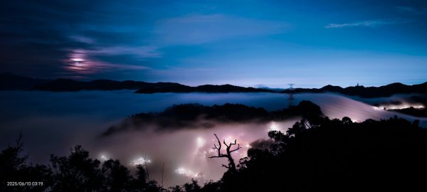 跟著雲海達人山友追雲趣 #琉璃光 #雲海流瀑 #日出雲海 #火燒雲 6/102808485