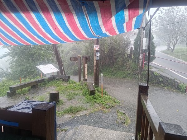 華山4-2號步道上雲嘉連峰2579393