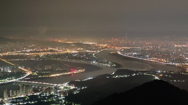 觀音山夜景琉璃光雲海&一彎血月5/52495627
