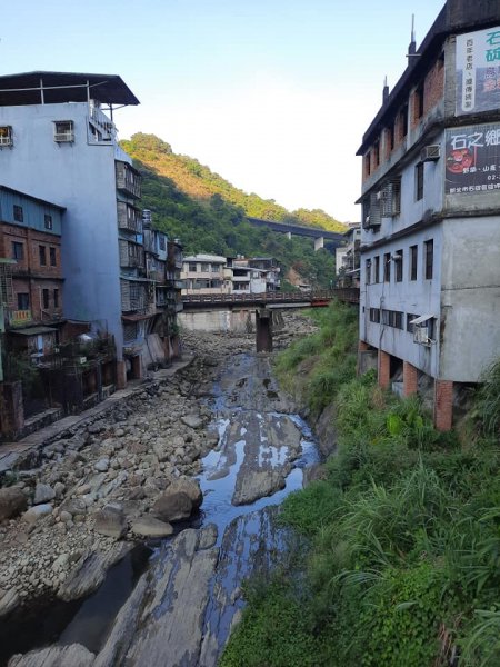 2022/08/27 石碇筆架山連峰，綠豆湯鞍部2001189