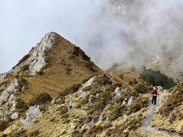 🌈12/5（五）-7（日）嘉明湖~三叉向陽山✨FB：熊熊趴爬走🌈2959609