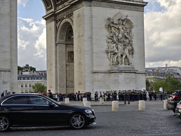 2025_0423 倫敦馬拉松順遊西歐 D5c(法國巴黎-凱旋門)2787209