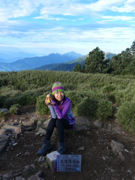 志佳陽大山 賞旭日雲彩 08/15-161072674