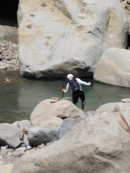 達娜伊谷-里美避難步道-巨石板步道-約富霓2788582