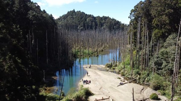 水漾森林.鹿屈山封面