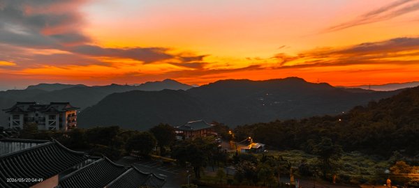 #新店四十份 #翡翠水庫壩頂 #日出 #雲海 #火燒雲 #藍腹鷴 5/203057614