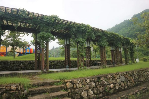 小百岳NO.14 深坑土庫岳。更寮古道 山豬窟尖，小南港山，南港山水綠生態公園2258394