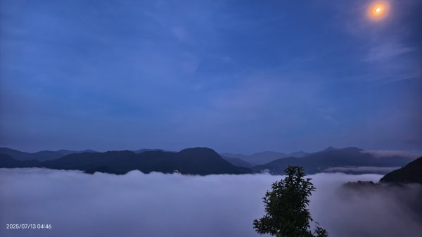 跟著雲海達人山友追雲趣 #月光雲海 #曙光雲海 #日出雲瀑 7/132834969