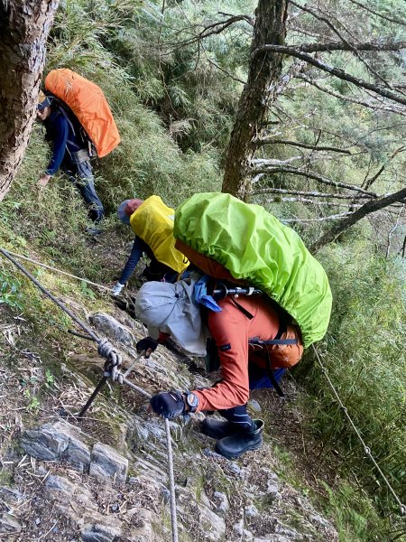 奇萊東稜翻山越嶺的淚與笑D3 2022/10/1—鐵線斷崖前營地至太魯閣北鞍營地1870723