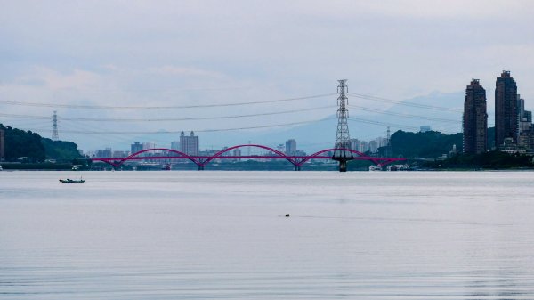 跨越，在河海交界3042363