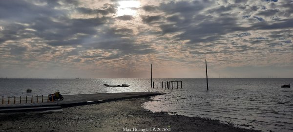《彰化》海空夕照｜王功燈塔及芳苑海空步道健行賞冬候鳥202601102980253