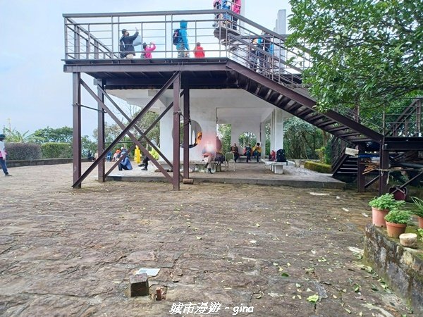 【台北。內湖】山頂好眺望。 小百岳集起來。 編號8小百岳大崙頭尾山親山步道1590480