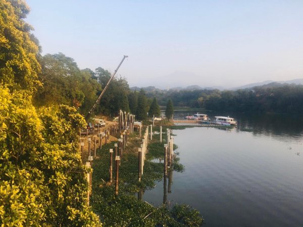 峨嵋環湖步道o走 峨嵋環湖步道、湖光山色、夕陽餘暉、吊橋遊艇、碼頭漁家1924412