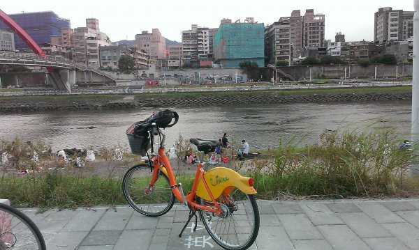 美堤河濱公園步道1807288