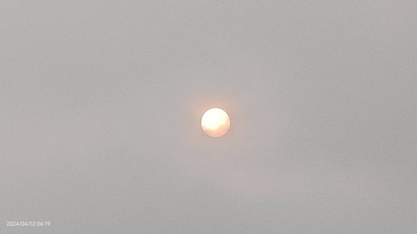 晨霧瀰漫的觀音山2476135