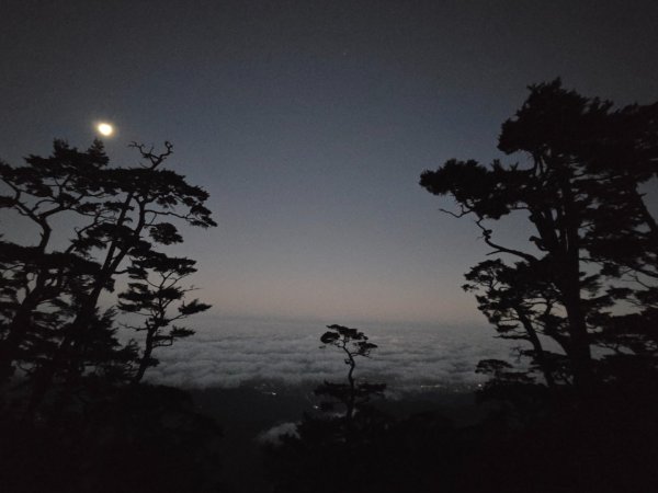 北大武山（喜多麗斷崖）雲海、雲霧、耶穌光之美2467630