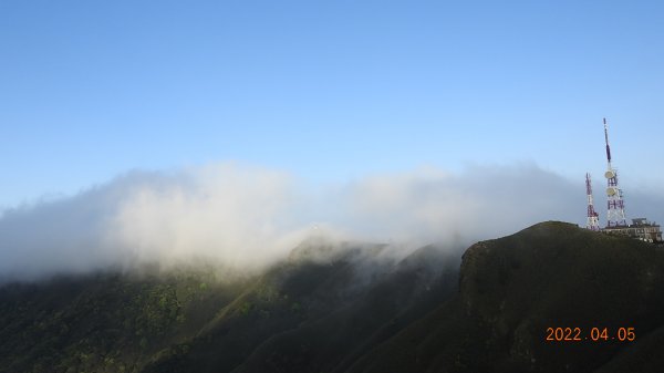 山中何所有，嶺上多白雲。 只可自怡悅，不堪持贈君。4/5陽明山再見雲瀑&觀音圈1663165