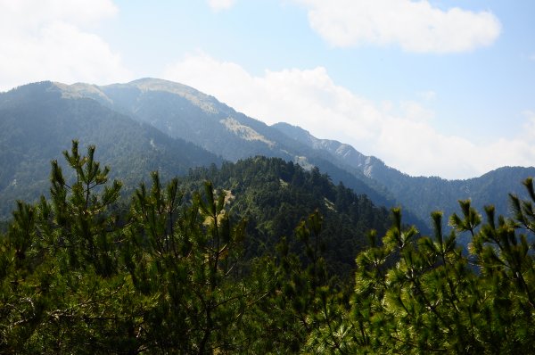 武法奈尾山天巒池872492