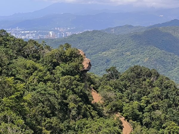 20251018微笑山線：【二格山系】皇帝殿稜線段2918646