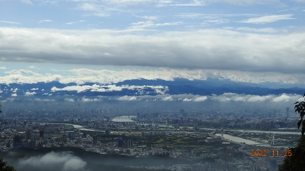 雲霧飄渺間的台北盆地&觀音山1926334