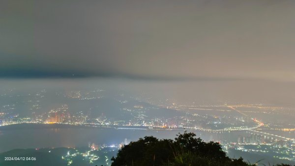 晨霧瀰漫的觀音山2476144