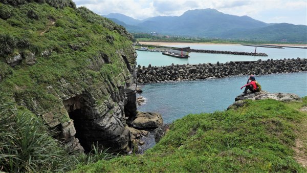 山海美景環繞交織的金山岬灣與神秘海岸及磺港山金包里山輕鬆O型走1736547