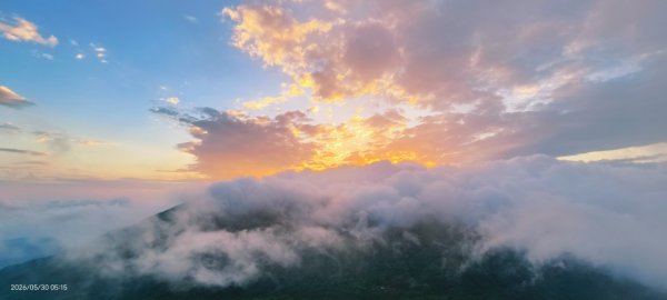 #大屯山 #雲瀑（過山雲） #日出 #滬尾碼頭 #夕陽 #虎山峰 #101大樓3065878