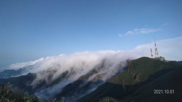 縮時攝影雲山水 - 陽明山之美 #雲瀑 #雲河 #雲浪 #雲海 #小觀音山 #日出 #觀音圈 #夕陽 Ver.202202